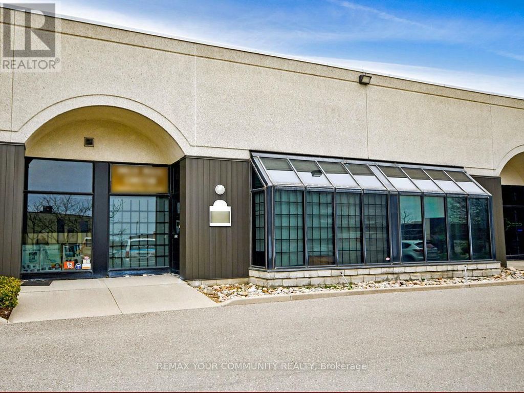 3 - 800 Petrolia Road, Toronto (york University Heights)