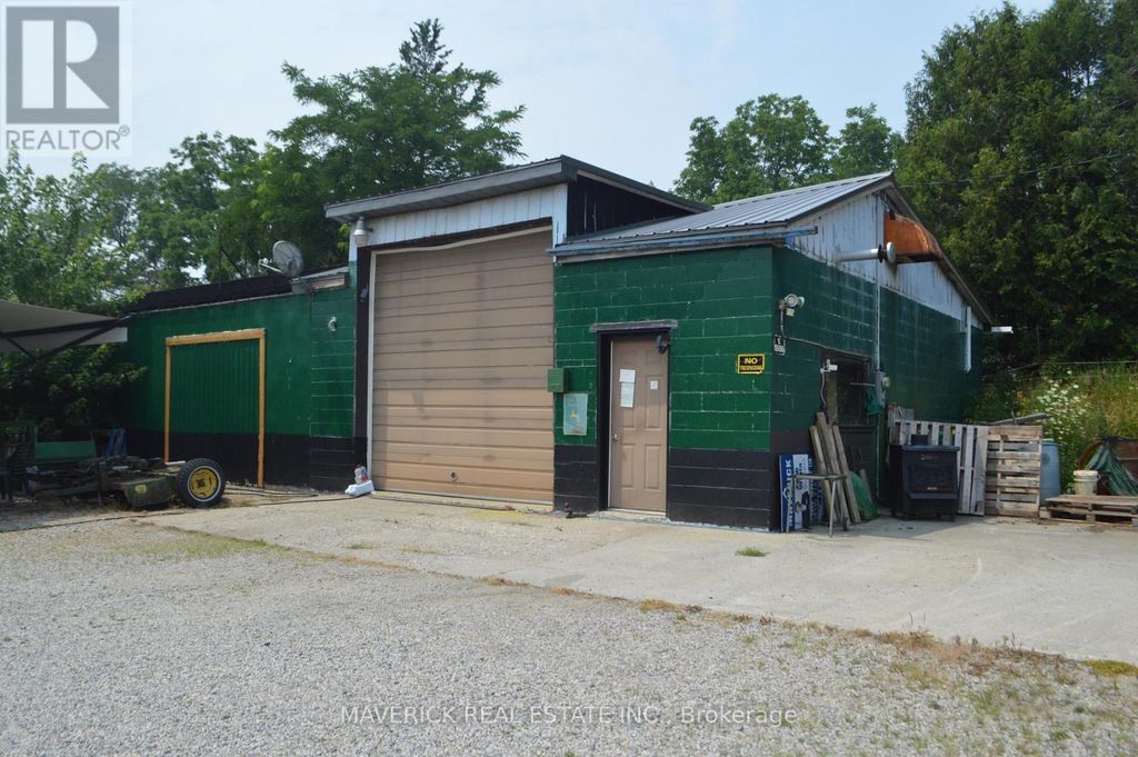 1742 Longwoods Road, Southwest Middlesex (wardsville)