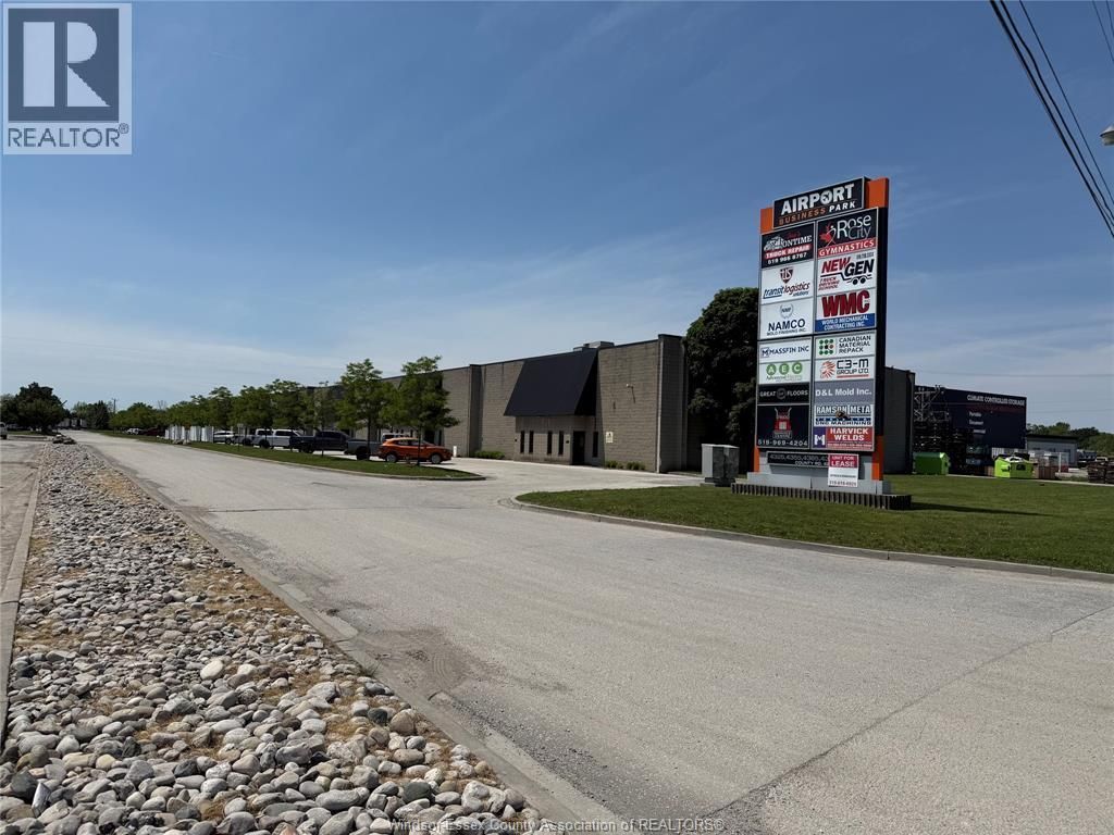 4325 County Rd 42 Unit# 9, Tecumseh