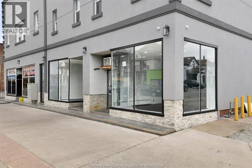 1194 Wyandotte Street East, Windsor