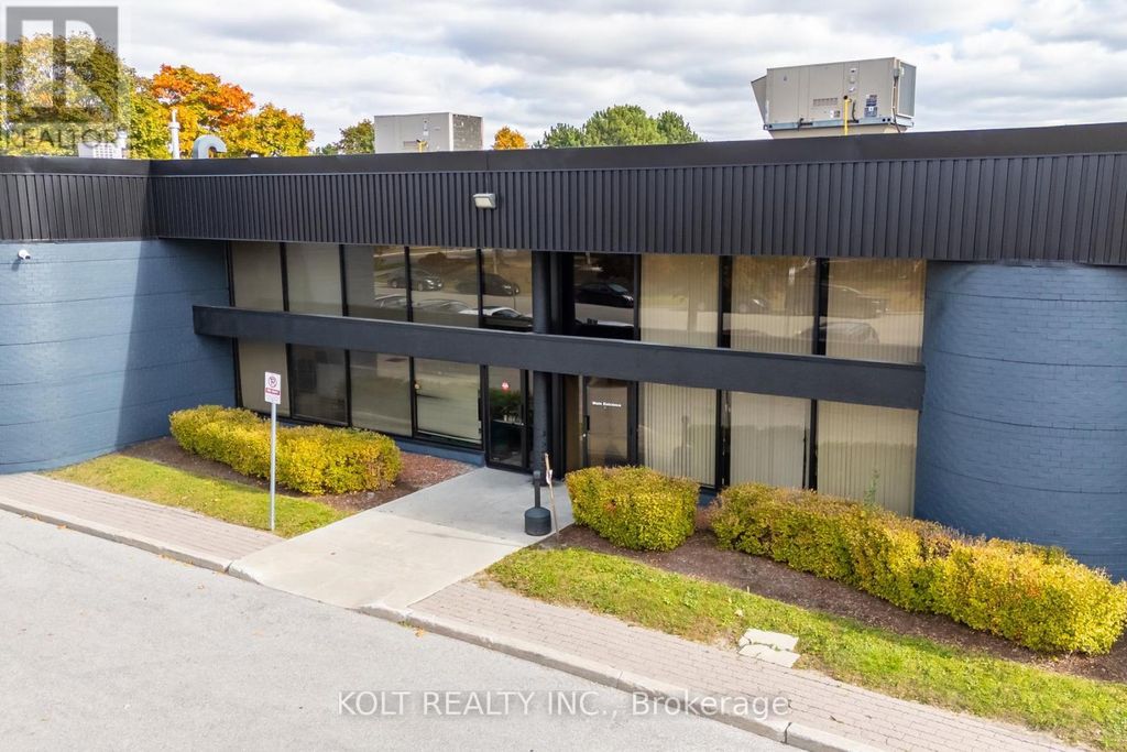 62 Novopharm Court, Toronto (malvern)