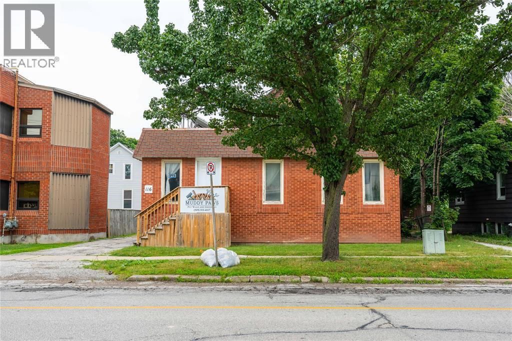 116 Mitton Street North, Sarnia