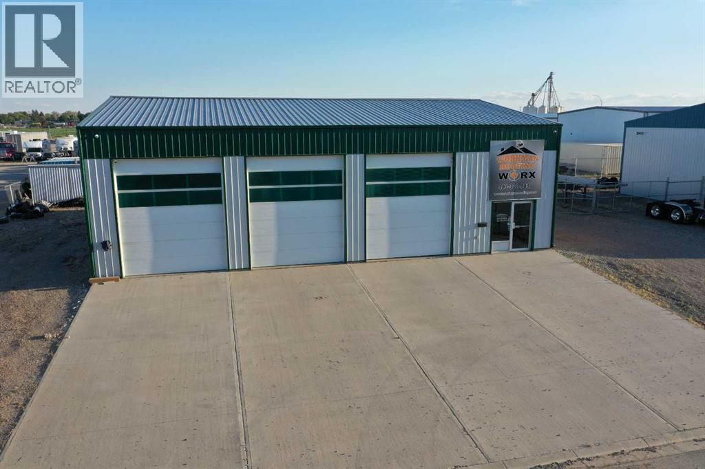 1021 13 Avenue, Coaldale