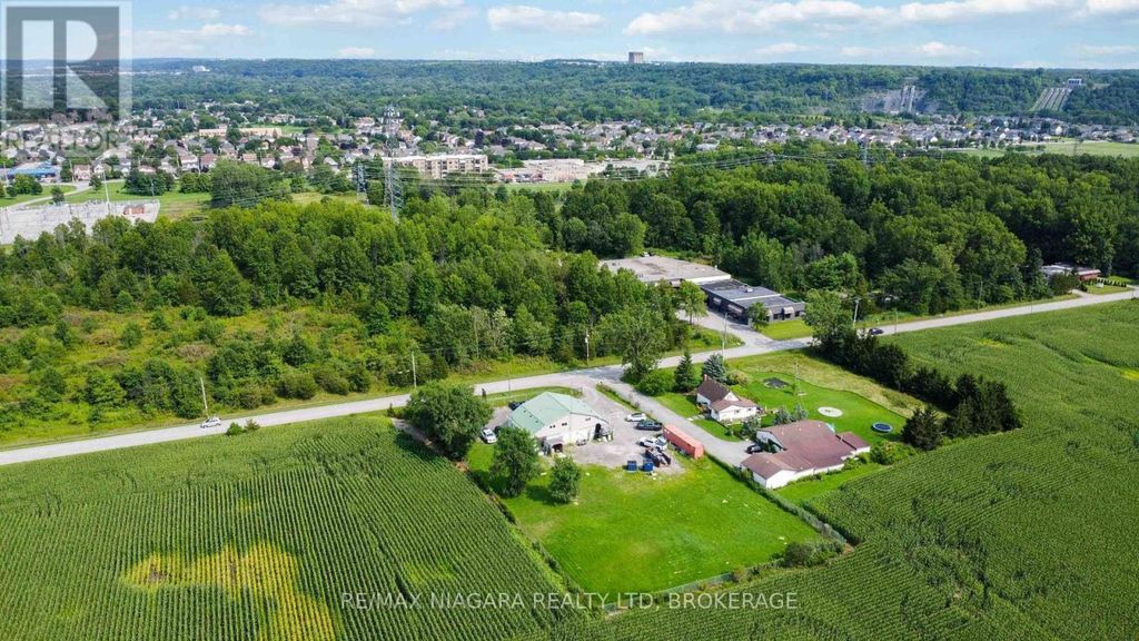 2517 First St Louth Street, St. Catharines (rural Eighth)