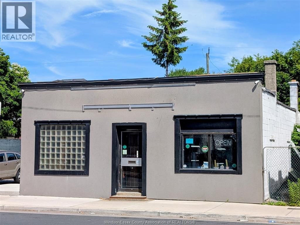 968-970 Wyandotte Street West, Windsor