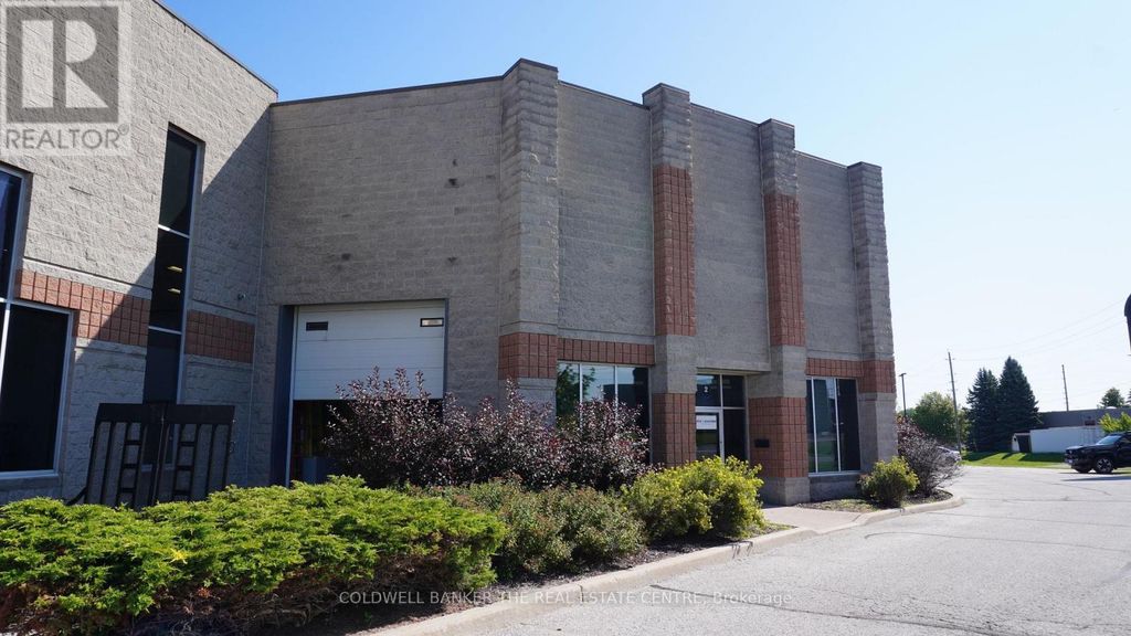 #2 - 18 Mollard Court, Barrie (400 East)