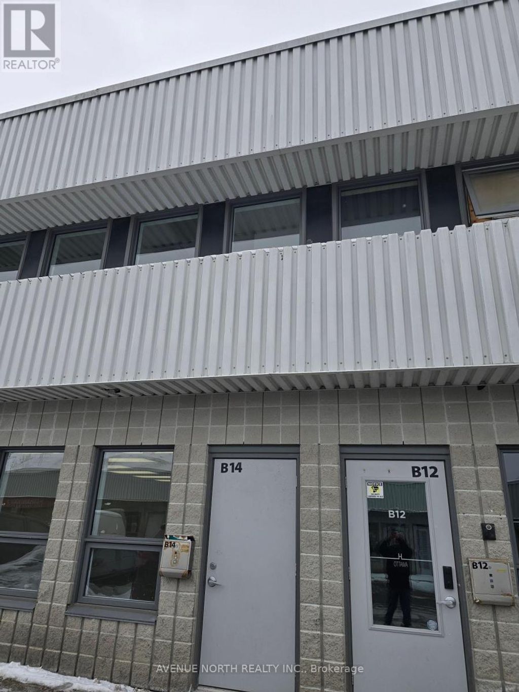 B14 - 2285 St Laurent Boulevard, Ottawa