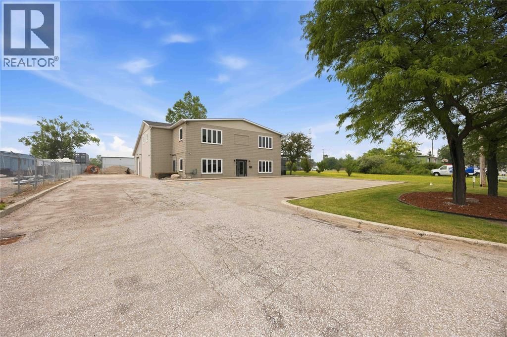 775 Roper Street, Sarnia