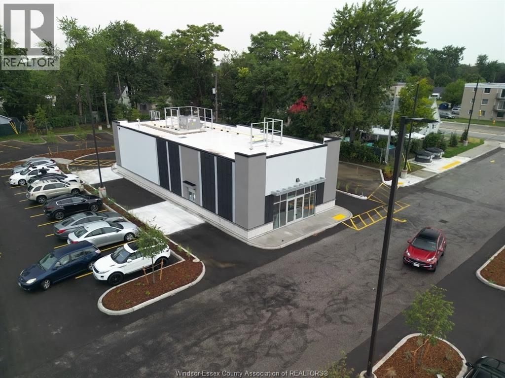1475 Huron Church Road, Windsor