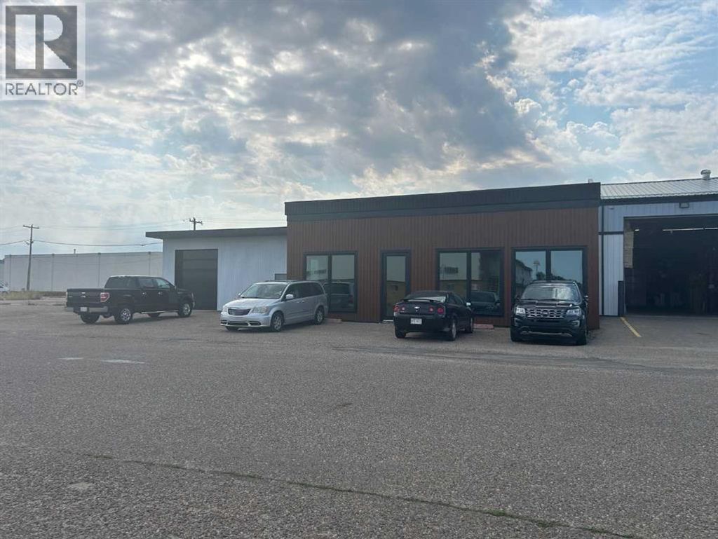 841 14 Street Sw, Medicine Hat