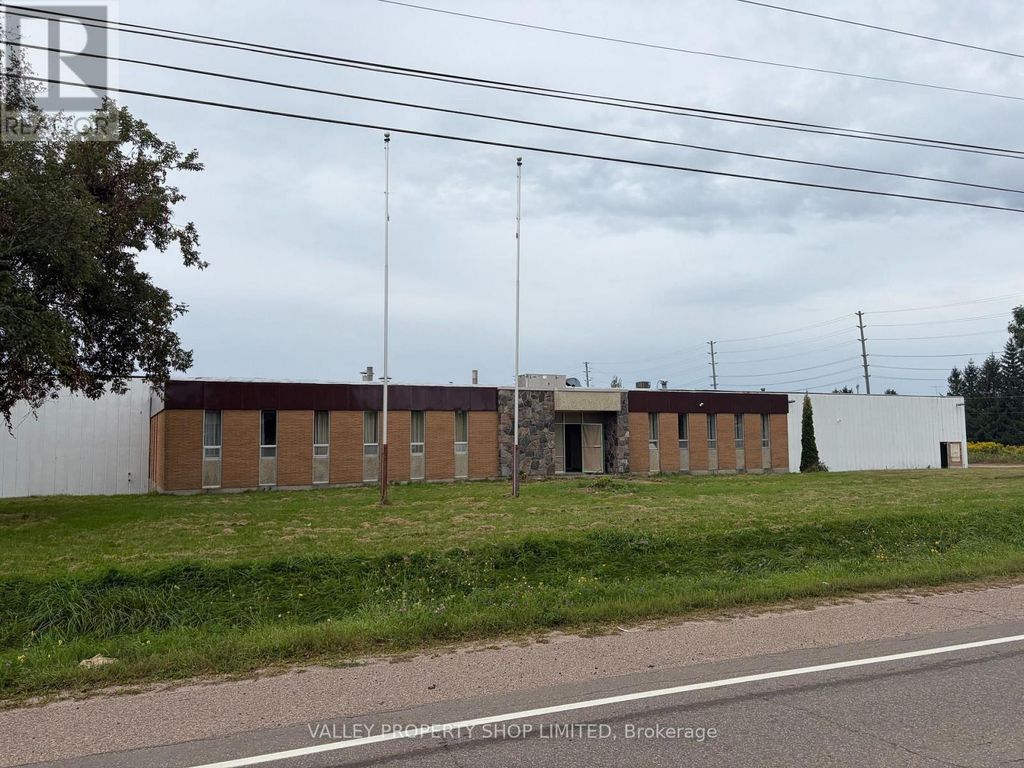 950 Mackay Street, Pembroke