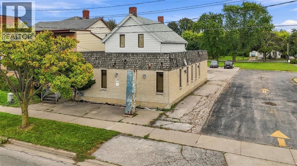 148 Vidal Street North, Sarnia