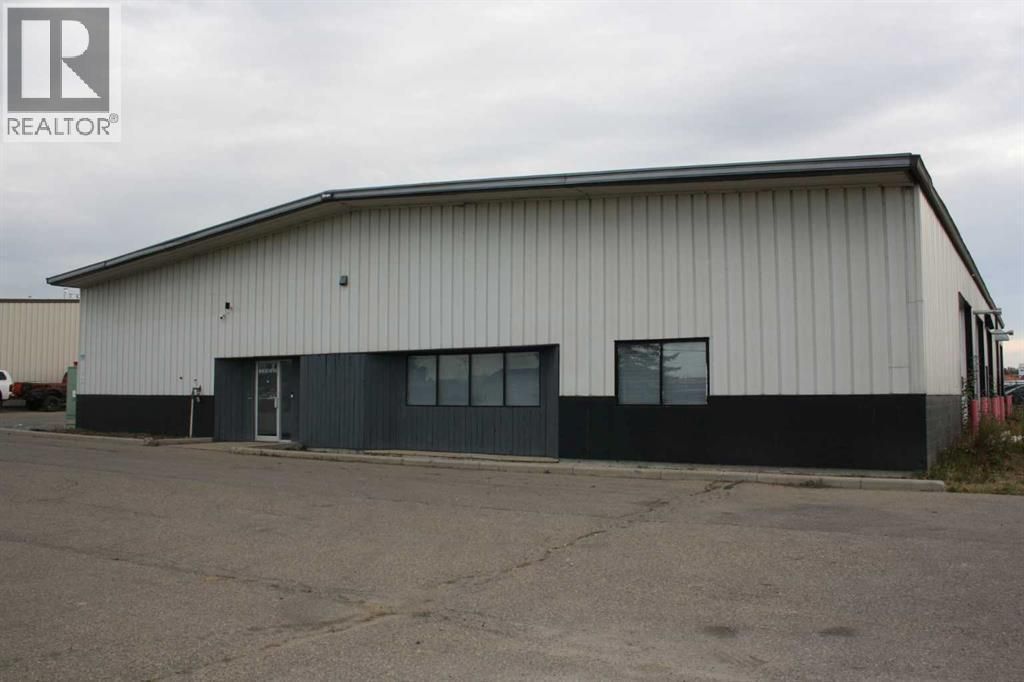 200, 104 East Lake Boulevard Ne, Airdrie