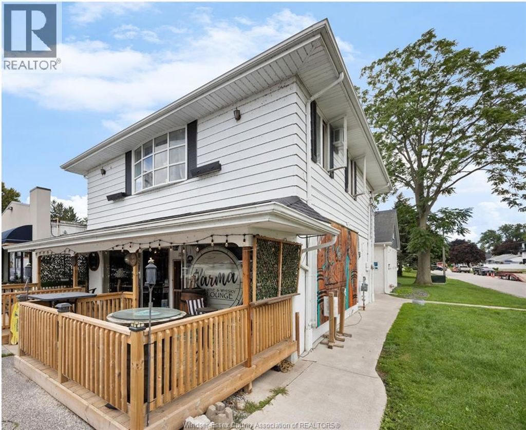 12205 Riverside Drive East, Tecumseh