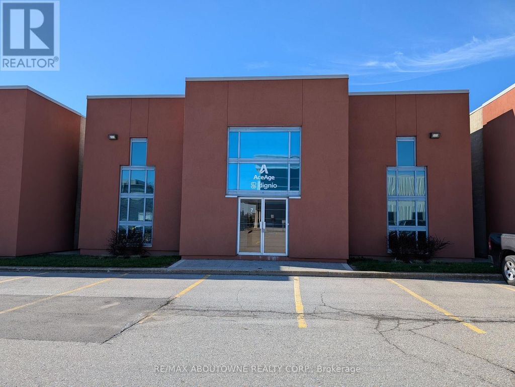 F7 - 1273 North Service Road E, Oakville (qe Queen Elizabeth)