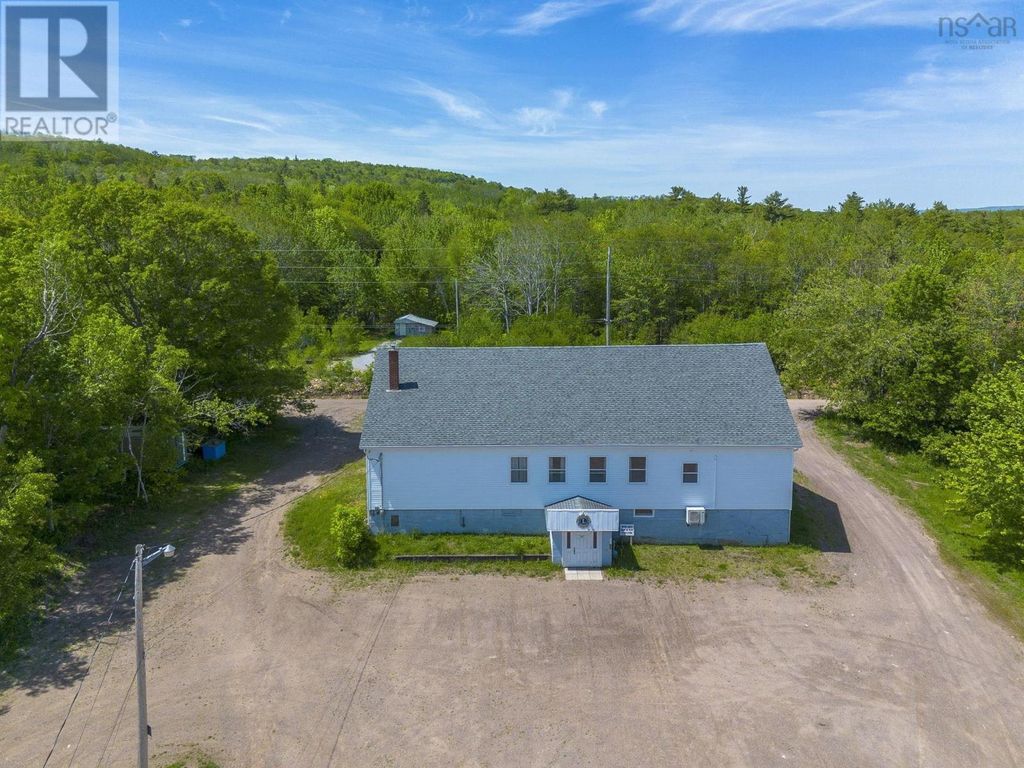 8921 Highway 10, Nictaux Falls