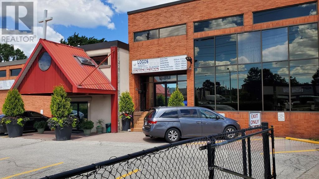 Hall #1 - 380 Albion Road, Toronto (elms-Old Rexdale)