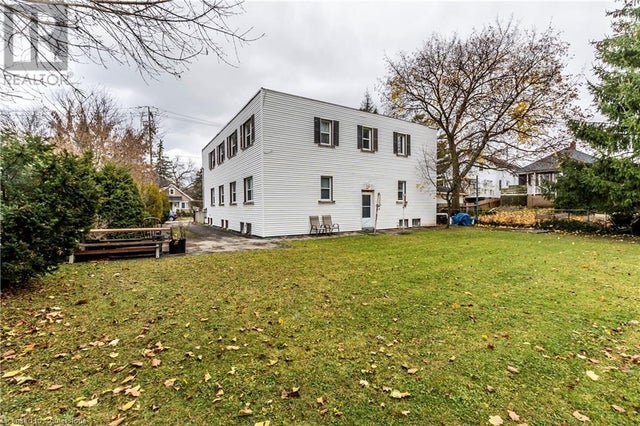 13 Mcmaster Avenue, Welland