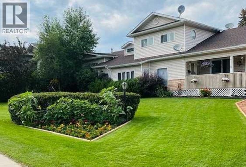 4718 College Avenue, Lacombe