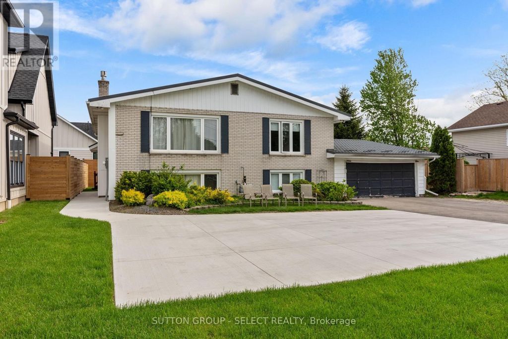 296 Huron Street W, South Huron (exeter)