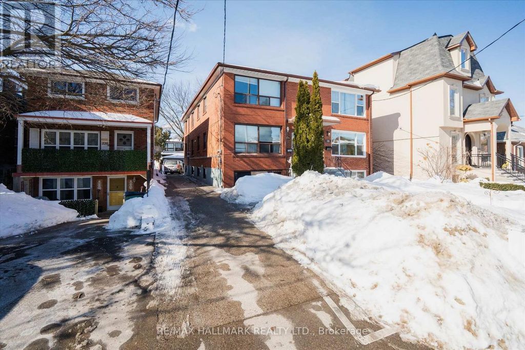 Lower Bach - 224 Pickering Street, Toronto (east End-Danforth)