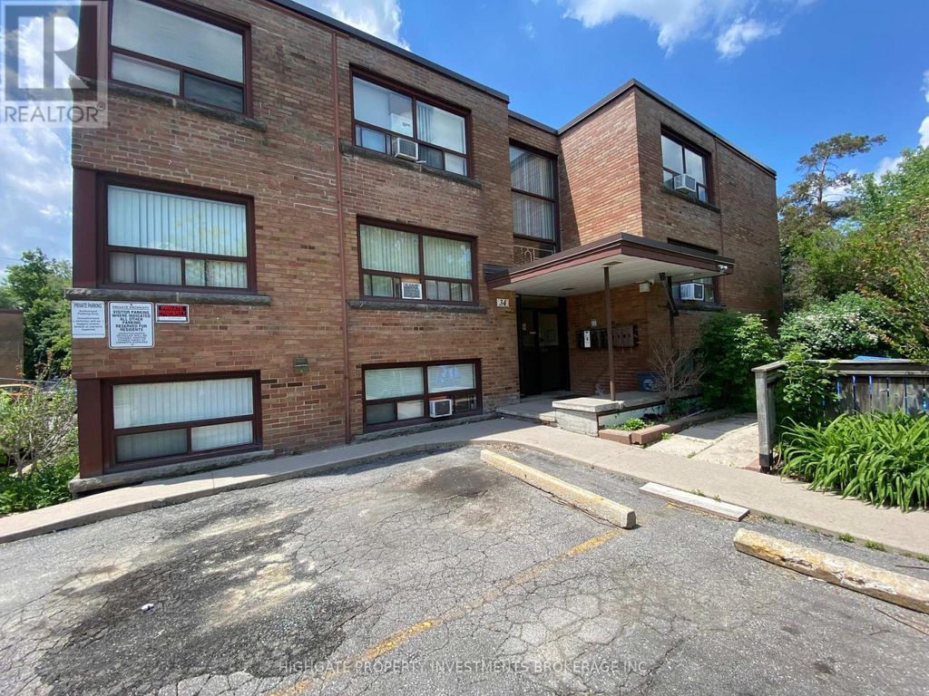 3 - 34 Erlesmere Avenue, Brampton (brampton East)