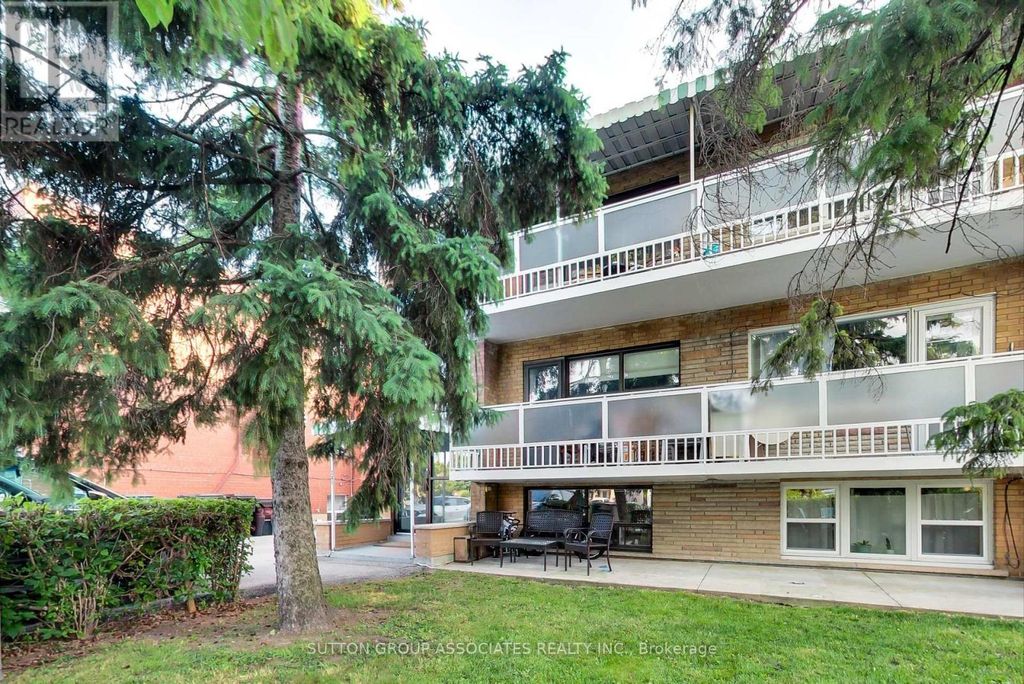 241 Pannahill Road, Toronto (bathurst Manor)