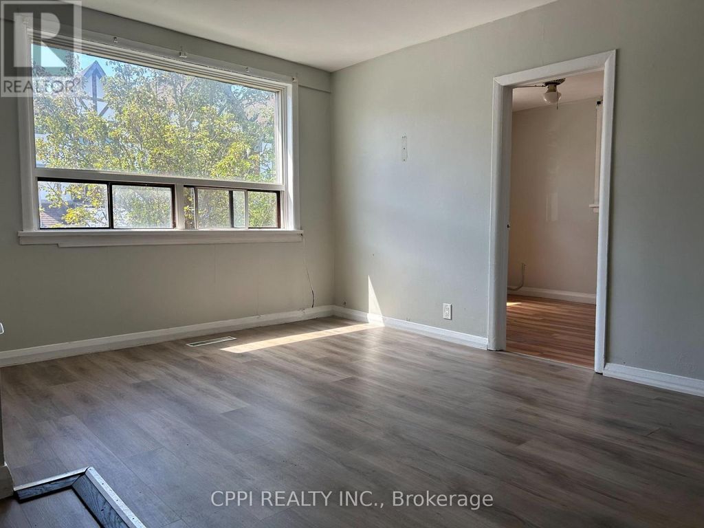 201 - 106 Old Kingston Road, Ajax (central West)
