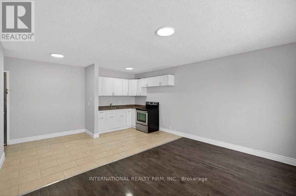 203 - 295 Melvin Avenue, Hamilton (mcquesten)