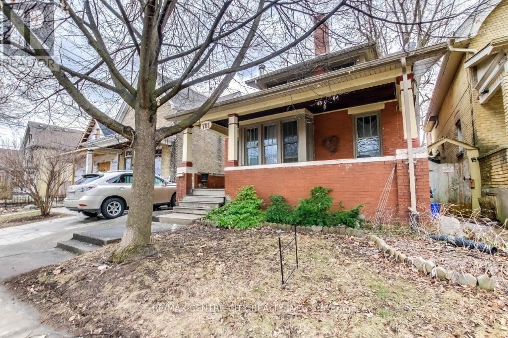 781 Dufferin Avenue, London East (east G)
