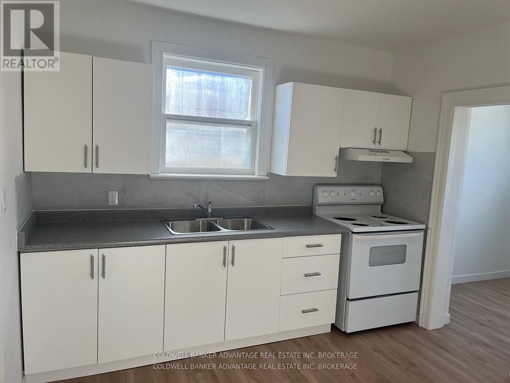 Upper - 832 King Street, Port Colborne (main Street)