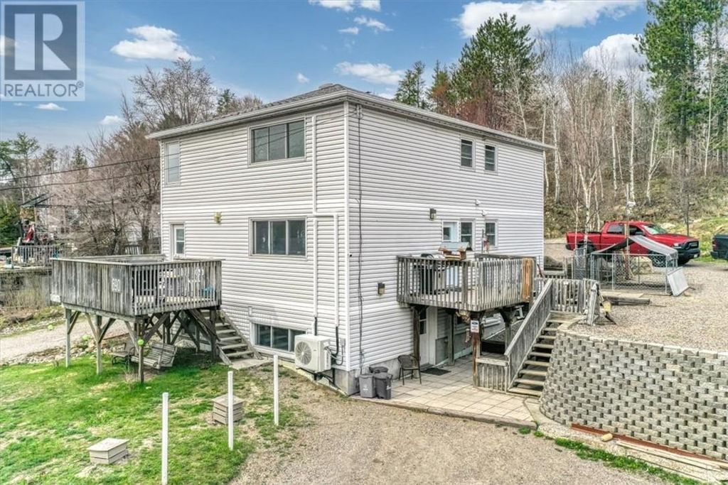 690 Highway 144, Onaping
