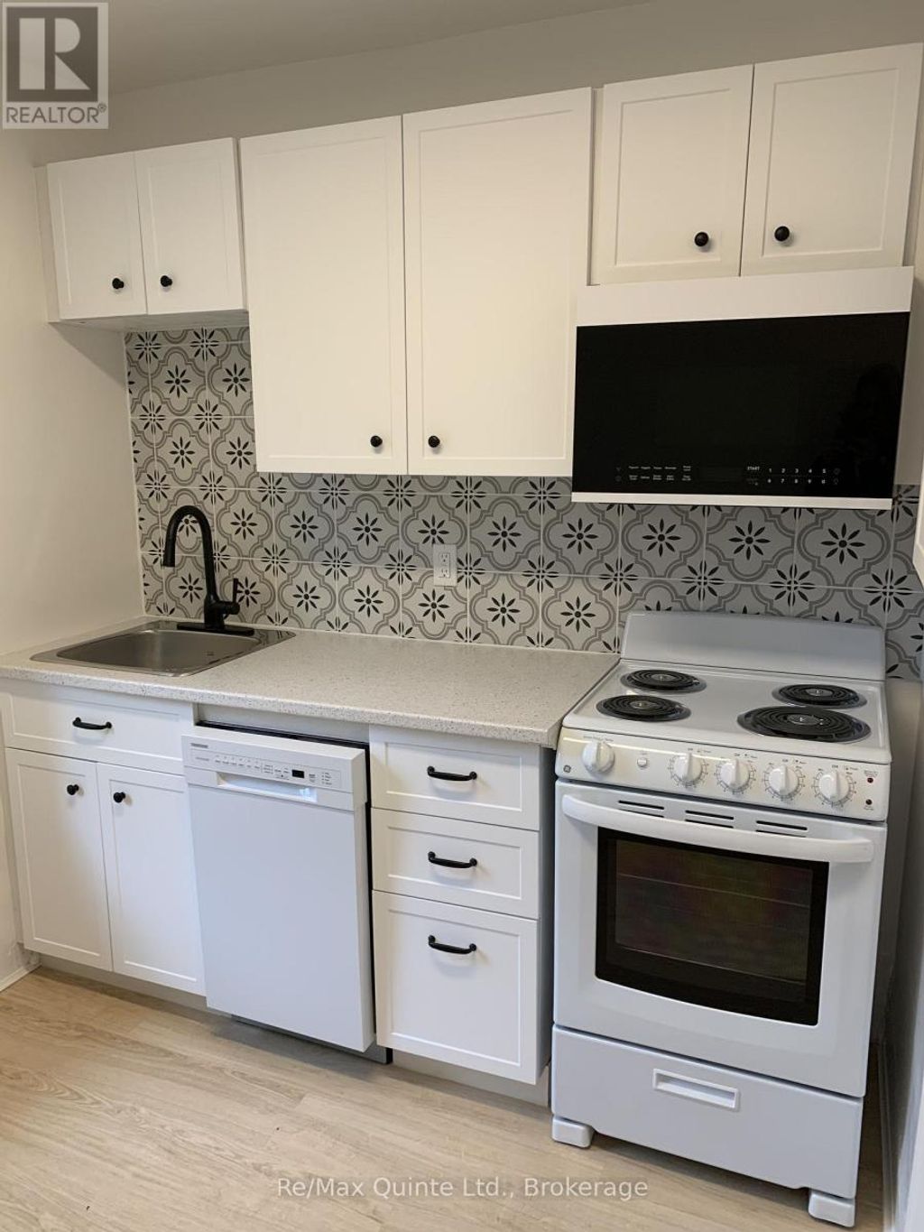146 Bleecker Avenue, Belleville (belleville Ward)