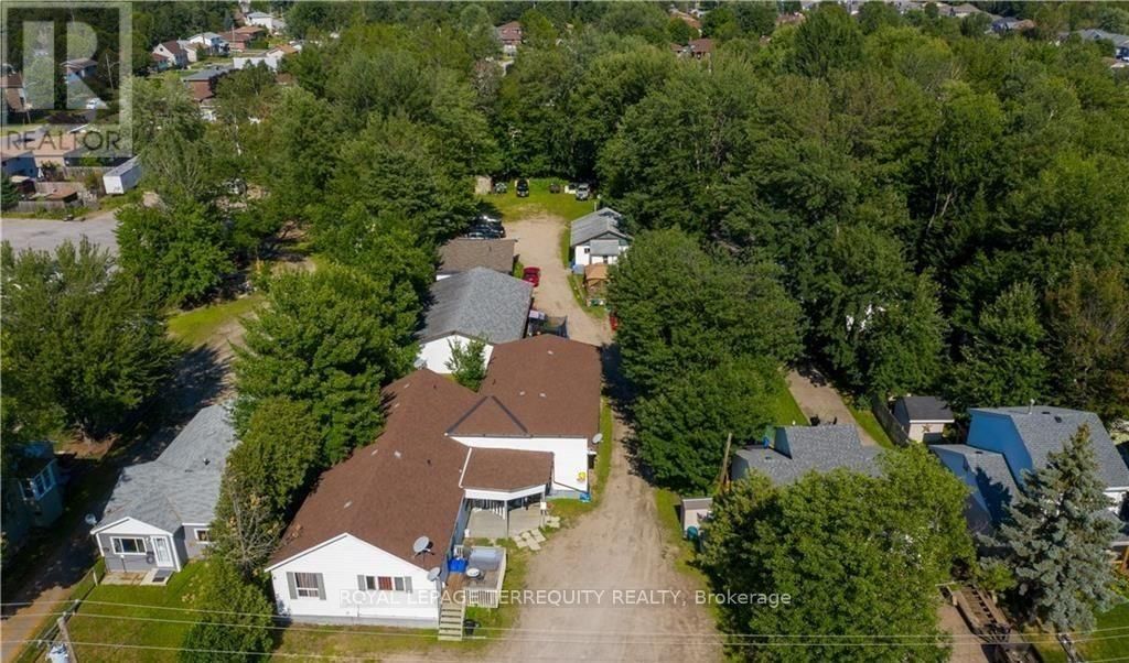 550 Lakeshore Drive, North Bay (ferris)