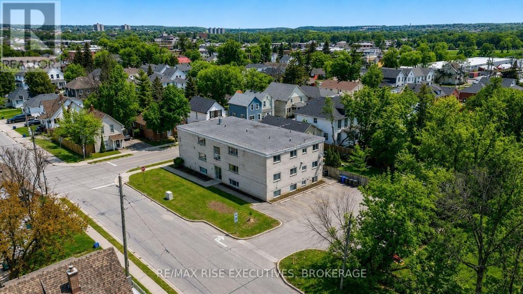 48 Stephen Street, Kingston (east Of Sir John A. Blvd)
