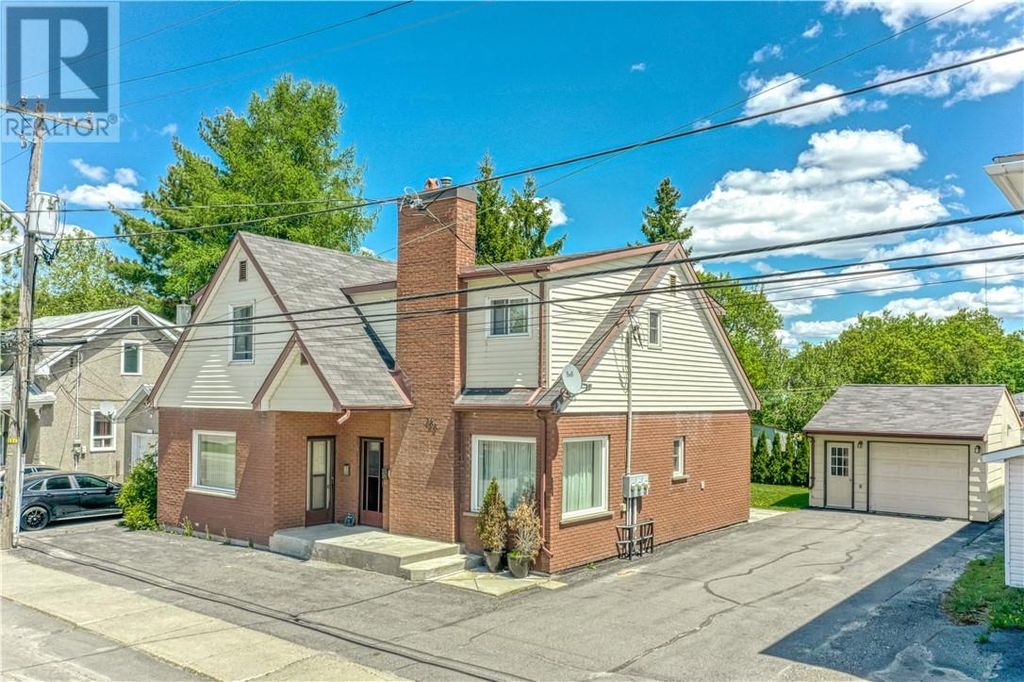 488 Clinton Avenue, Sudbury