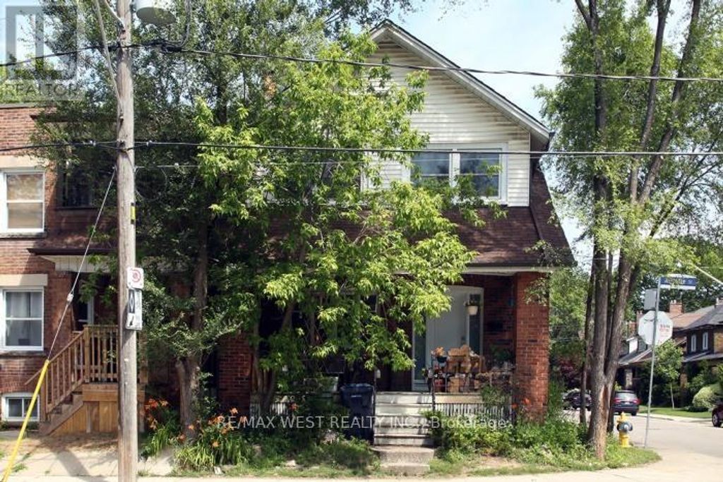 Upper Level - 420 Annette Street, Toronto (junction Area)