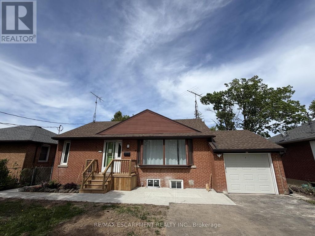 Upper - 377 Martin Street, Milton (om Old Milton)
