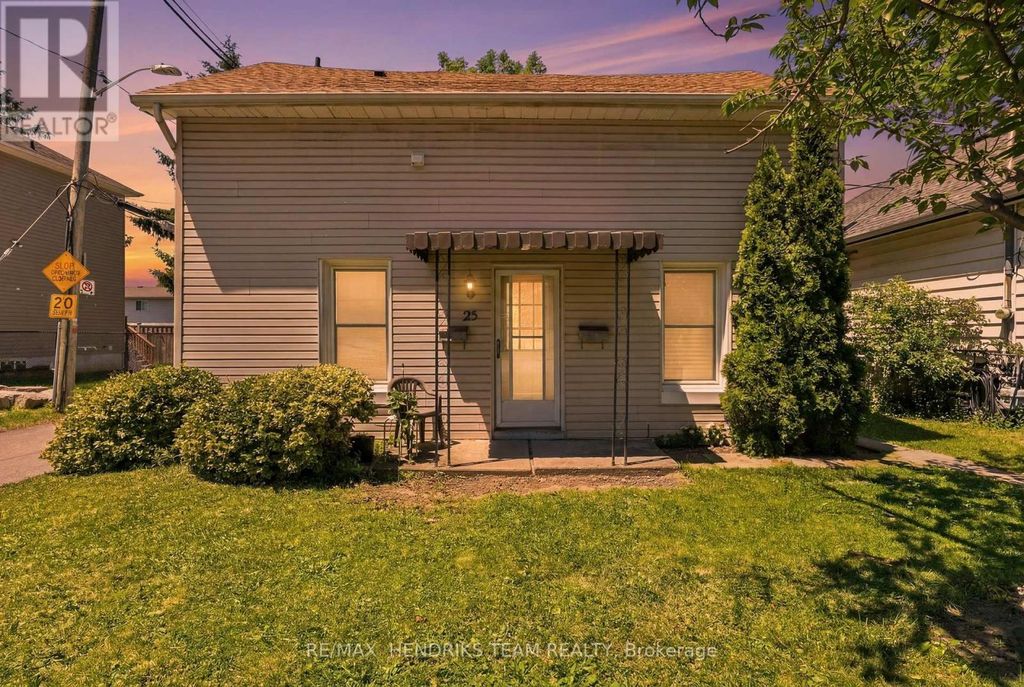 25 Bessey Street, St. Catharines (secord Woods)