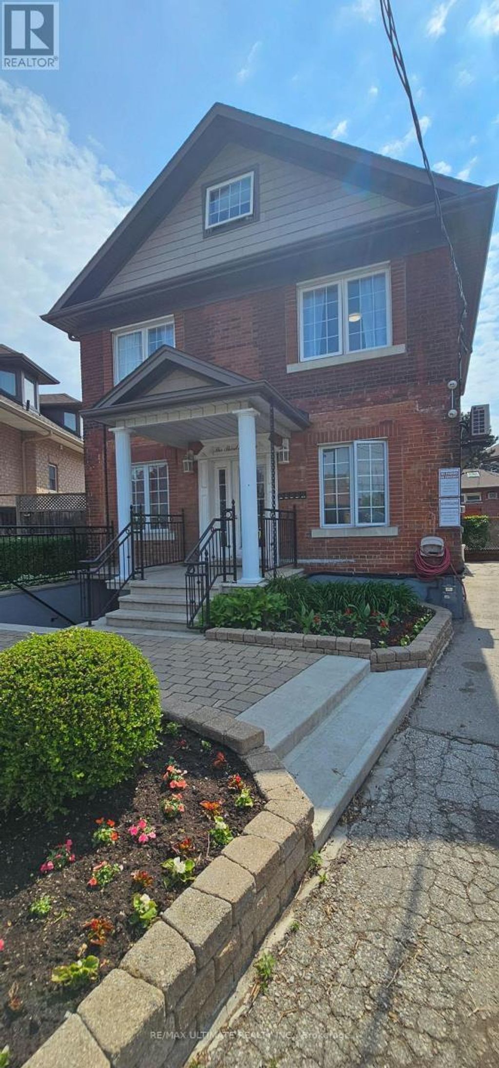 2nd Floor - 3 Kane Avenue, Toronto (keelesdale-Eglinton West)