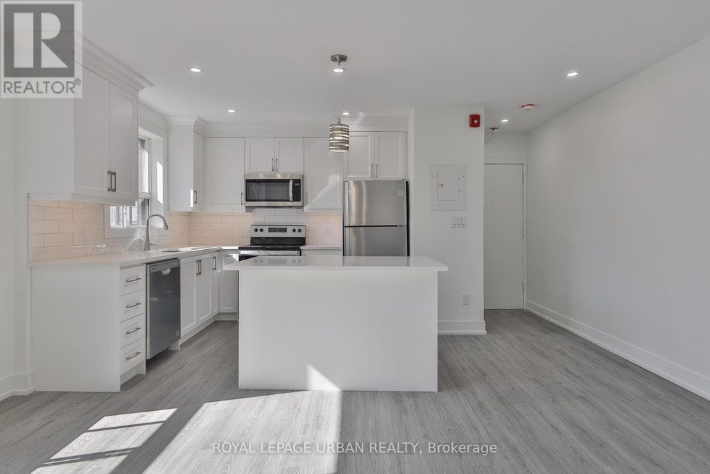 7 - 2841 Keele Street, Toronto (downsview-Roding-Cfb)