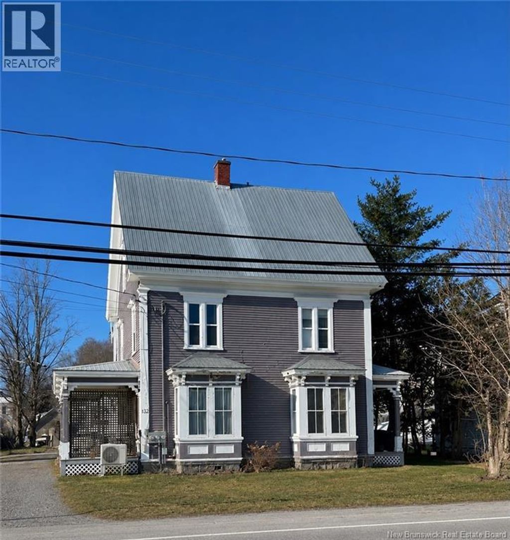 132 Broadway Street, Woodstock