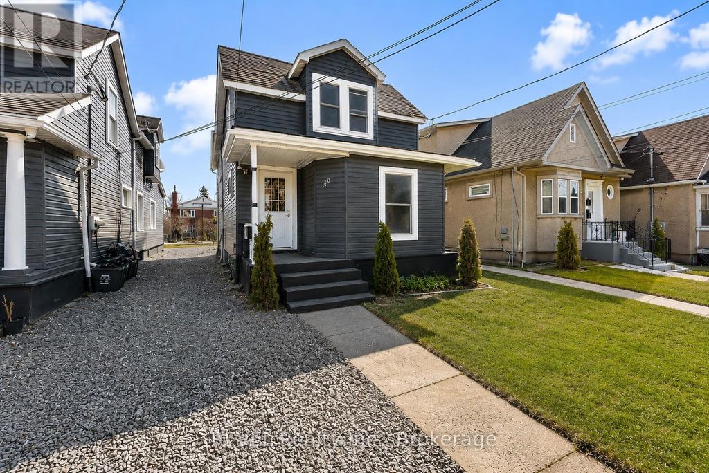 30 Division Street, St. Catharines (e. Chester)