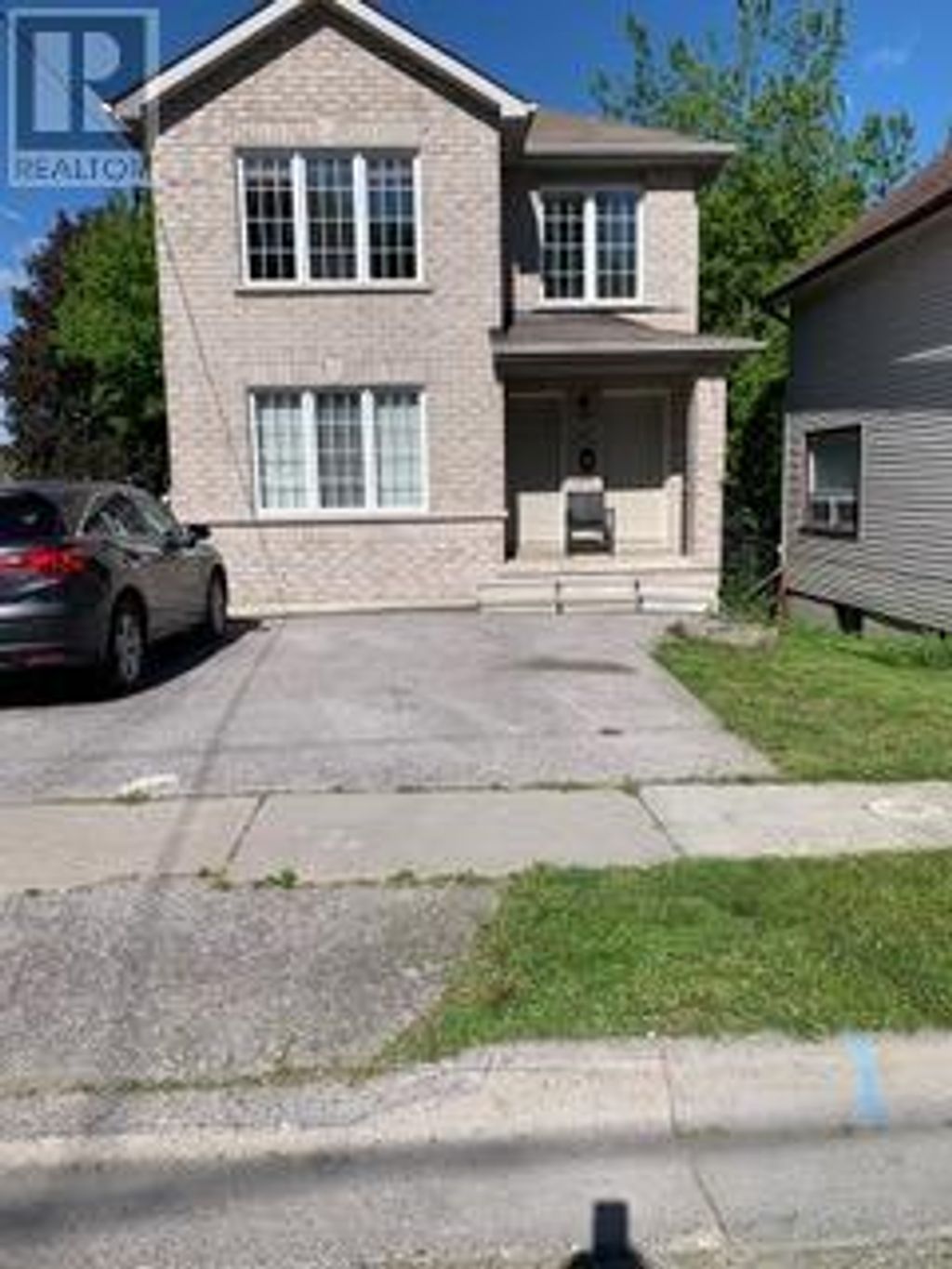 2 - 27 Nassau Street, Oshawa (vanier)