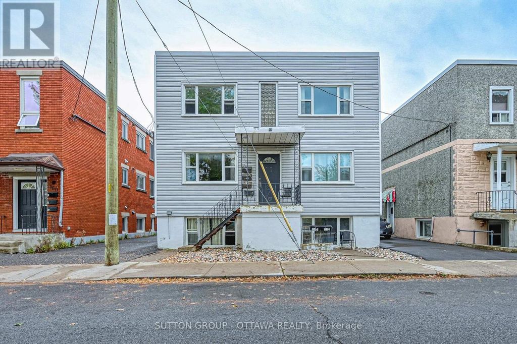 154-156 Dagmar Avenue, Ottawa