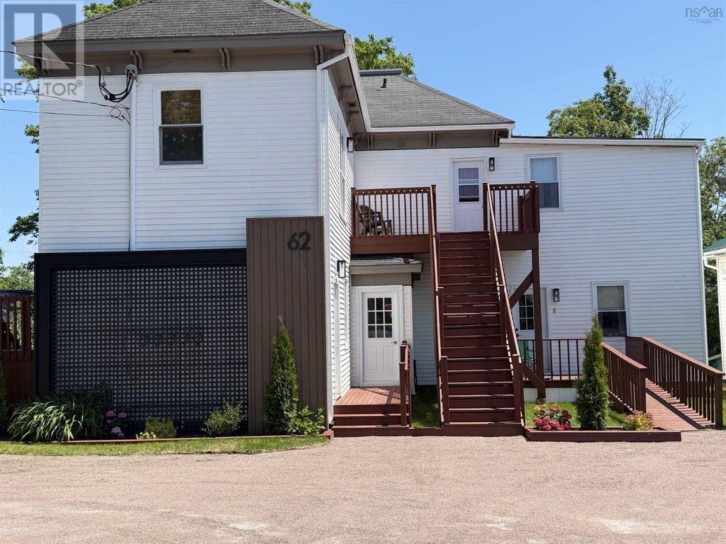 62 School Street, Parrsboro