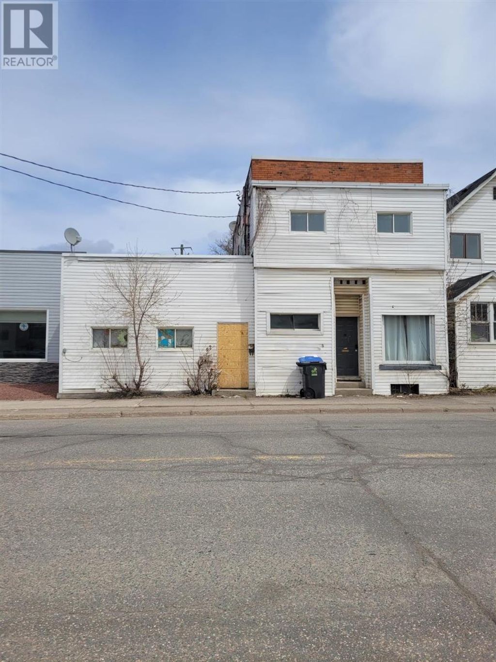 90-92 Wellington St W, Sault Ste. Marie