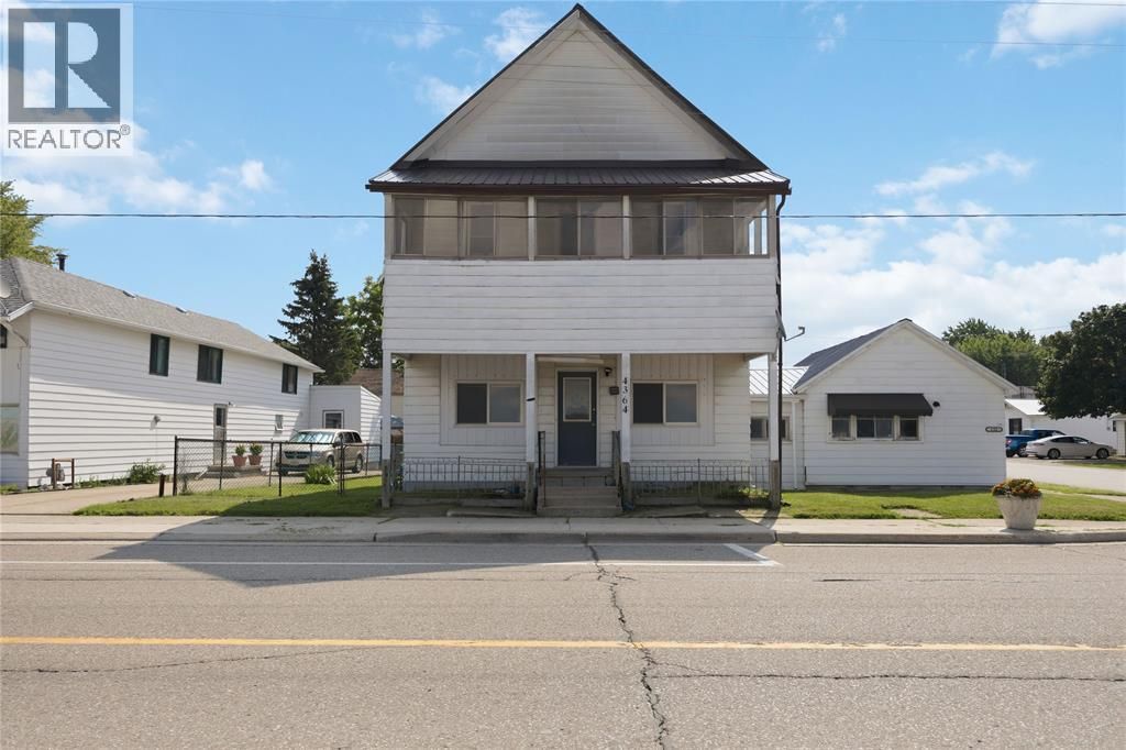4364 St. Clair Parkway, Port Lambton