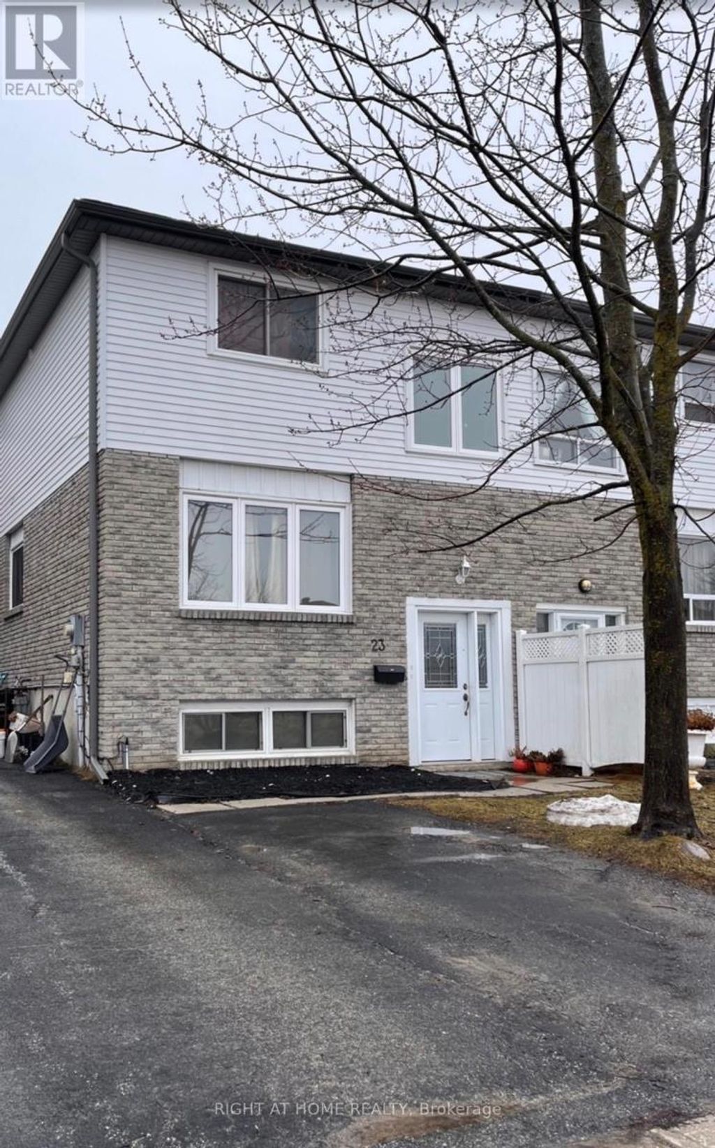 23 Carlton Road, Barrie (cundles East)