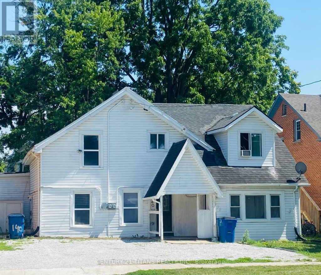 138-140 Grand Avenue E, Chatham-Kent